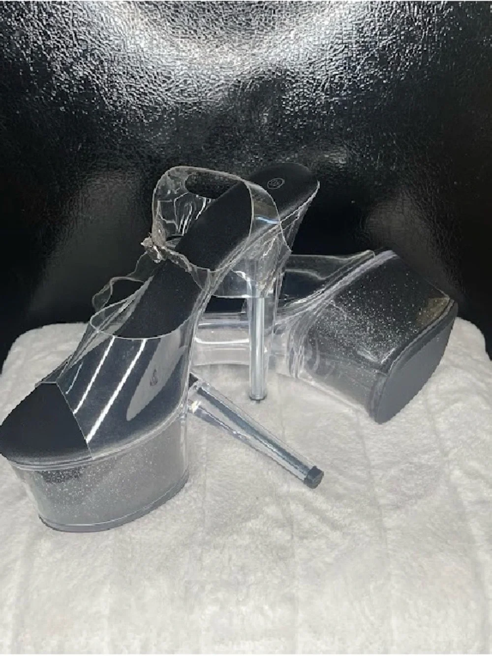 N/A transparent platform
